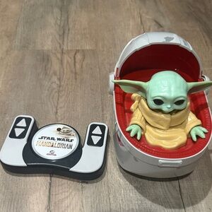 Star Wars Mandalorian Baby Yoda with Remote - Green and Yellow